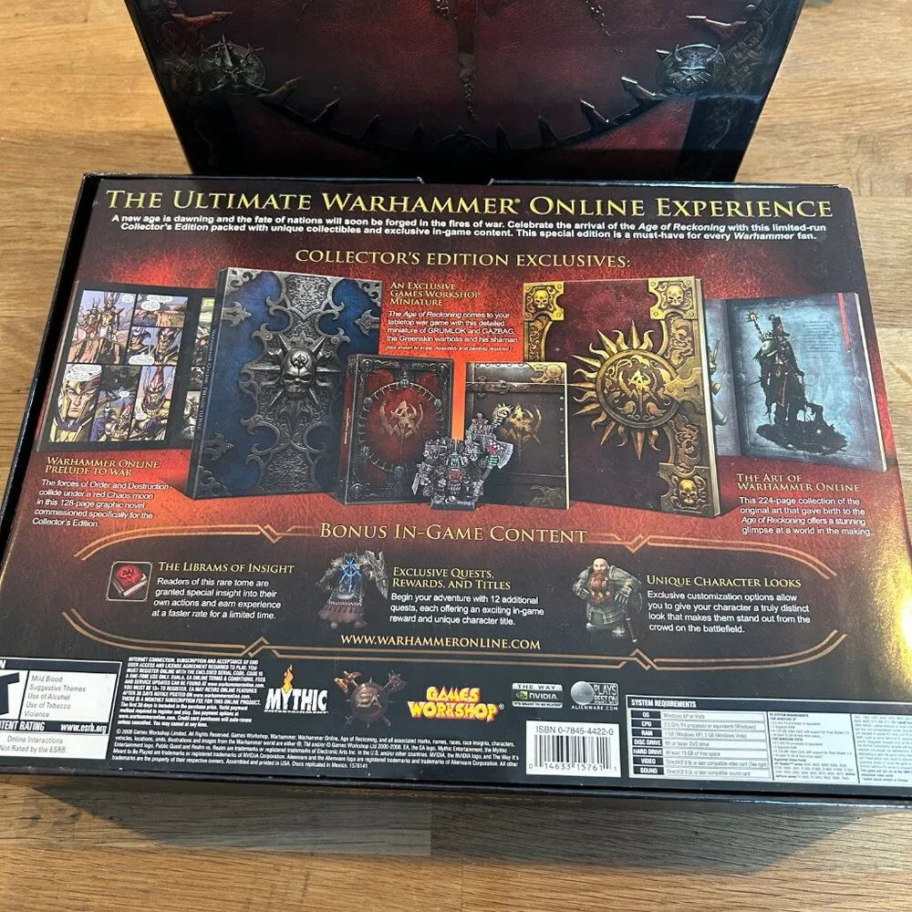 Warhammer Online Age of Reckoning Collector's Edition Box Set -Books Discs 20992
